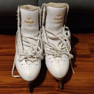 Jackson Elle Figure Skates (Size 9)